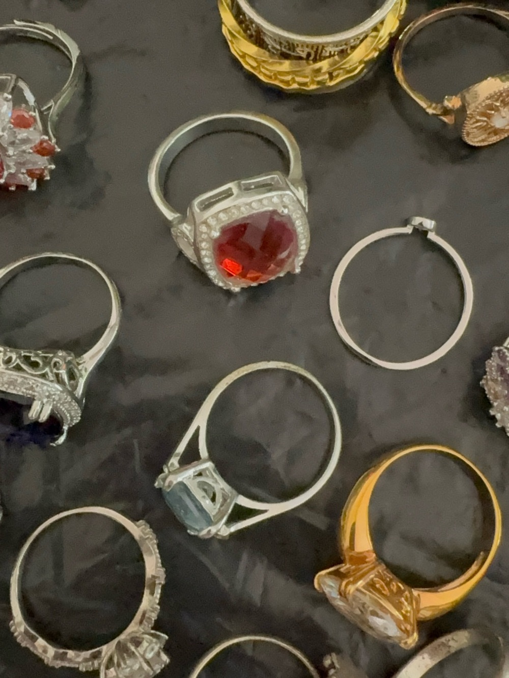 :30 + rings, all colors. Silver tone , gold tone , pearls etc - Picture 6 of 6